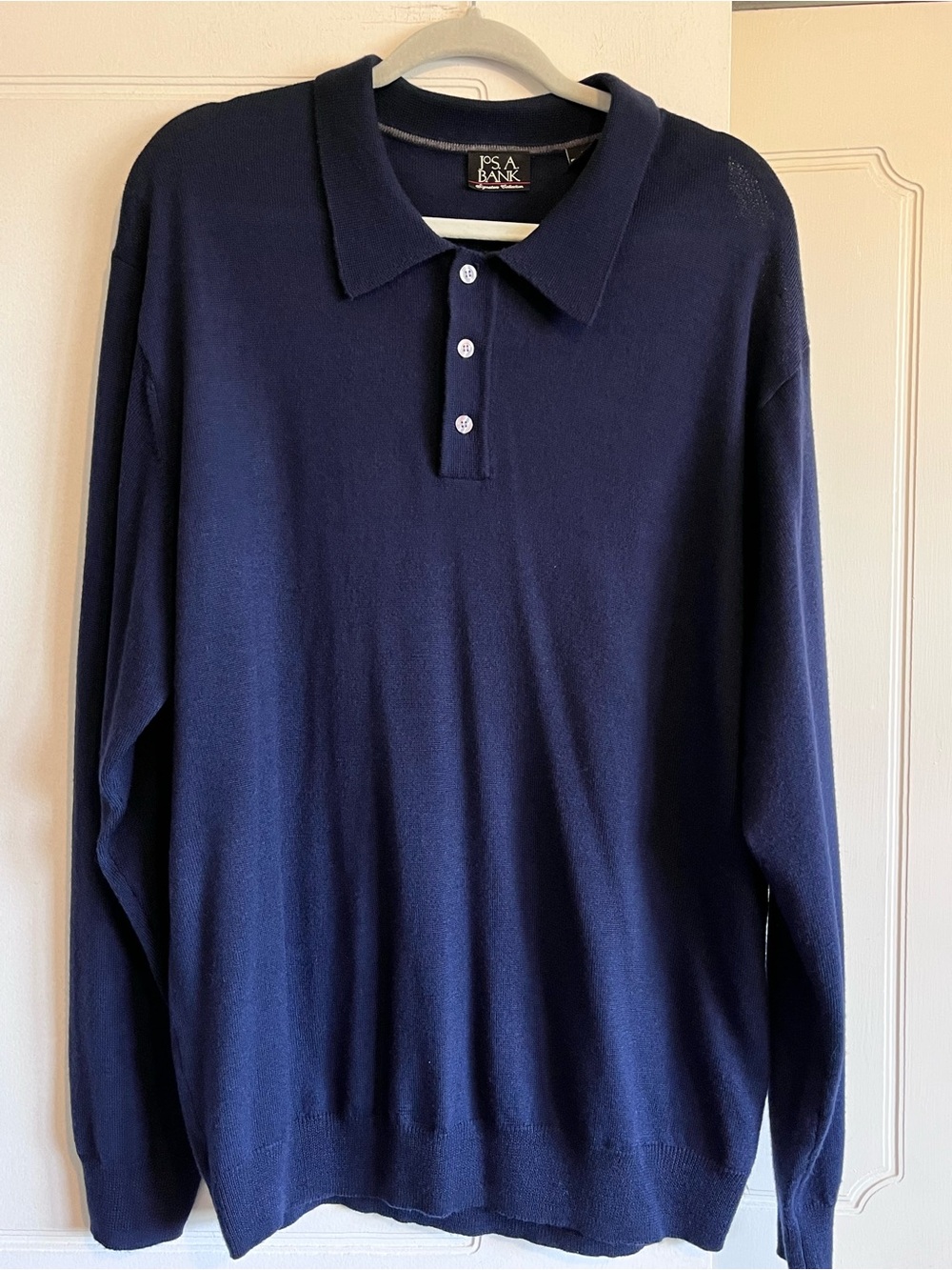 Jos. A. Bank Signature Collection 100% Merino Wool Long Sleeve Navy Knit Sweater